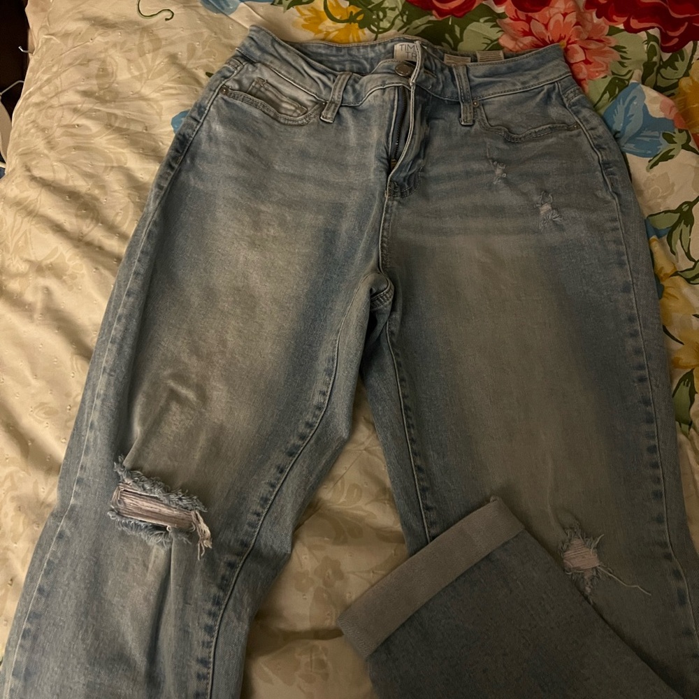 Women's Light Blue Distressed Cropped Jeans